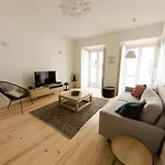 ALTIDO Trendy 2BR Apt in Sao Bento, moments from Garden São Bento